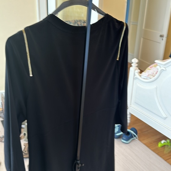 Black top hold zipper detail - Picture 4 of 4